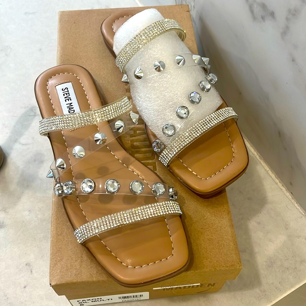 Steve Madden Faxon Embellished sandals, brand new, size 5